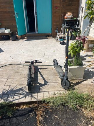 2 Patinetes Eléctricos Xiaomi (sin cargadores)
