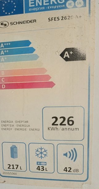 Nevera de dos puertas Schneider A+ 260L