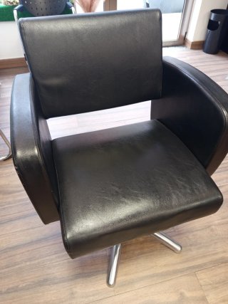 Sillones Peluquería Italor Negro + Reposapiés