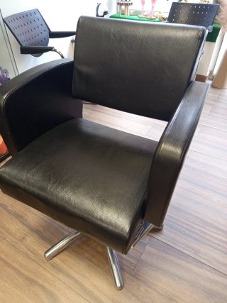 Sillones Peluquería Italor Negro + Reposapiés