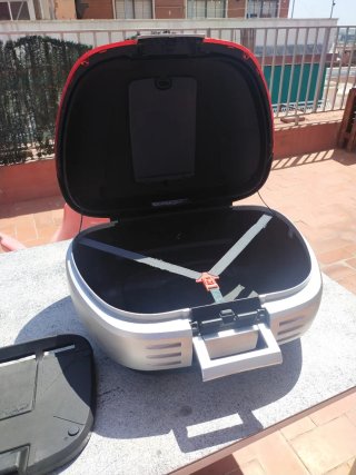 Baúl Moto Gran Capacidad Rojo/Plata