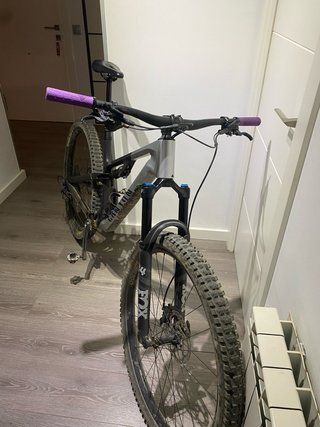 Canyon Neuron CF8 año 2023 Talla L. 2000km.