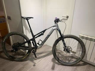 Canyon Neuron CF8 año 2023 Talla L. 2000km.