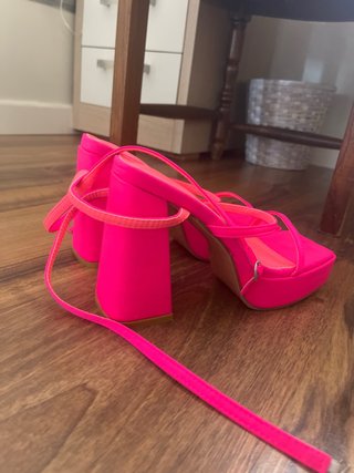 Zapatos de tacón rosa plataforma