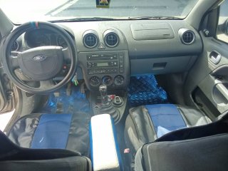 Ford Fiesta 2004