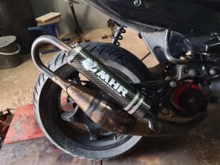 Motor Yamaha Aerox Competición