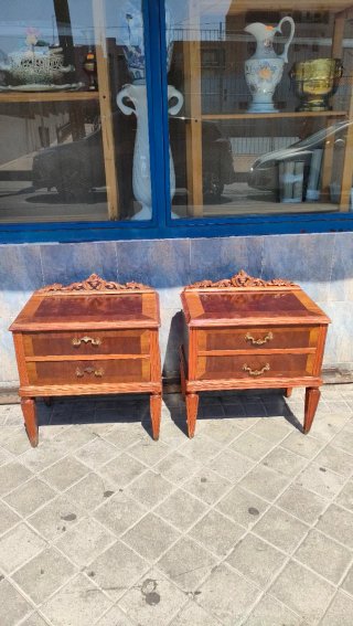 Mesitas de noche auxiliares de madera 640513971