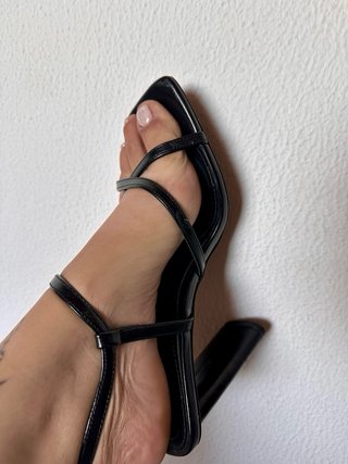 Sandali Zara tacco largo fascette nere 40