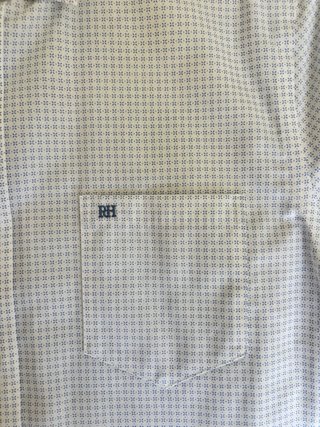 Camisa a cuadros blanca y azul. Pedro del Hierro.