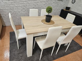 Mesa comedor extensible y 6 sillas blancas