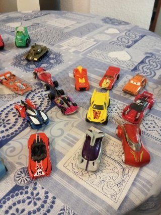 Coche de juguete varios modelos