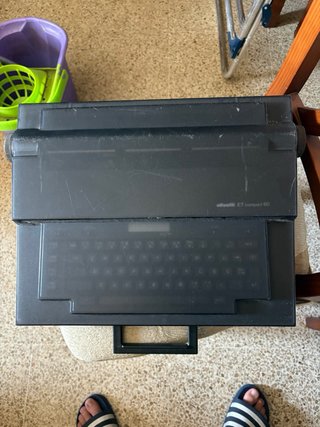 Máquina de escribir electrónica Olivetti ET compac