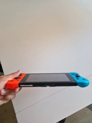 Nintendo Switch Rojo y Azul