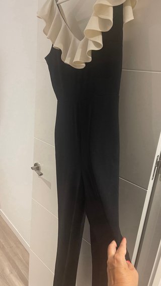 Mono largo H&M negro volante beige Talla M
