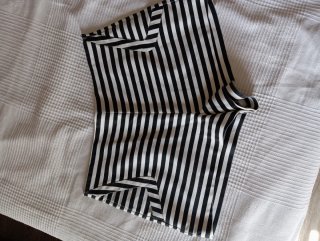 Lote Ropa: Falda, Top y Pantalones Marcas varias