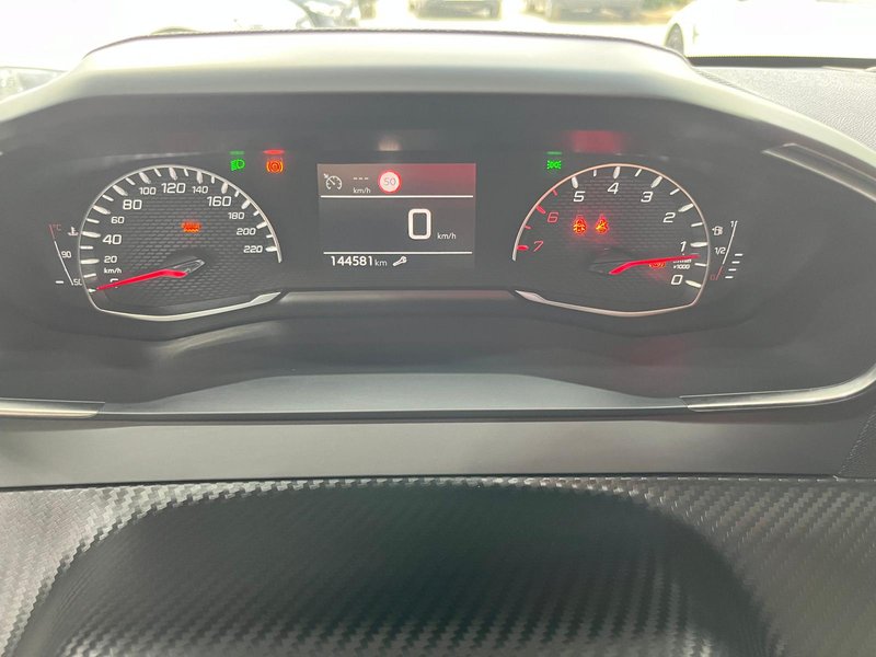 Peugeot 208 2021, foto 8