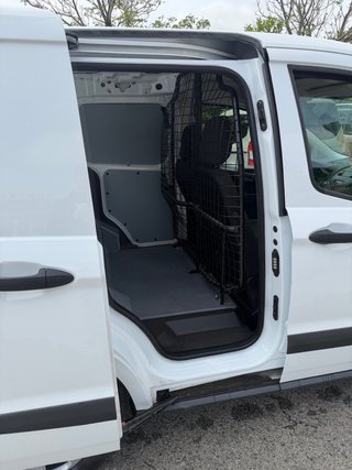 Ford E-Transit Courier 2019
