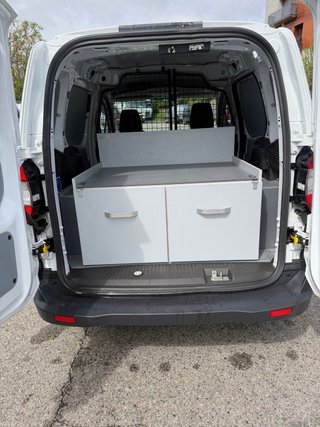 Ford E-Transit Courier 2019