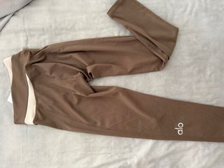 Mallas Alo Beige y Marrón nuevas con etiqueta