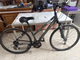 Bicicleta Híbrida Focus