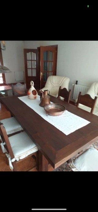 Mesa de madera de castaño maciza