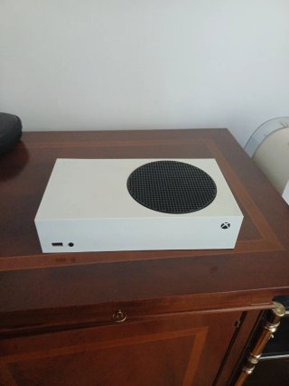 Xbox Series S 512GB + 2 Mandos