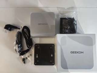 Mini PC GEEKOM A7 Ryzen 5 7545U 16GB RAM