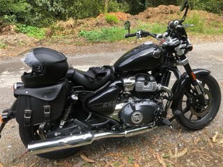 Royal Enfield Super Meteor 650 Astral Black