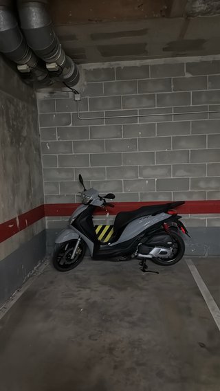 Piaggio Madley S 125 Gris Tiene tan solo 1000km