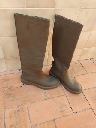 Botas altas de la marca Zara