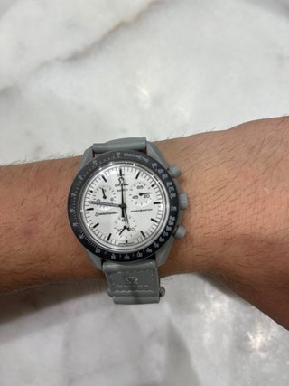 Omega x Swatch Mission to the Moon Grigio