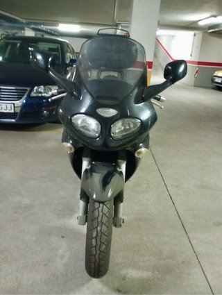 Triumph Sprint ST 955i - 27.000 km