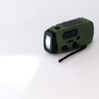 Radio de emergencia solar con dinamo