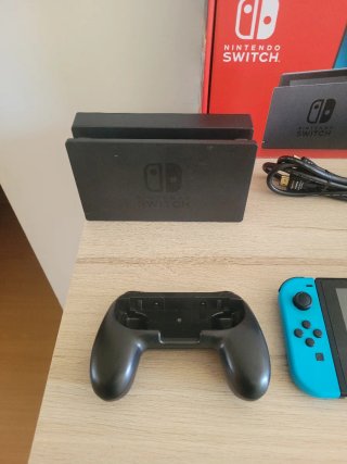 Nintendo Switch come NUOVA con molti accessori