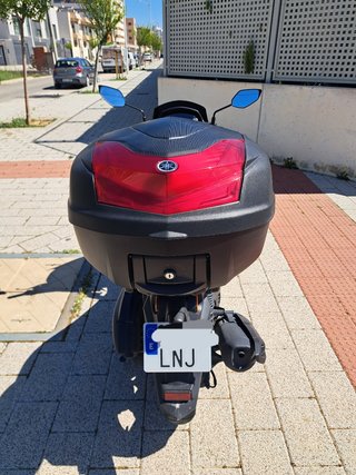 Yamaha NMAX 125cc Scooter Automática
