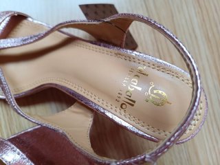 Zapatos de tacón El Caballo dorados/rosados