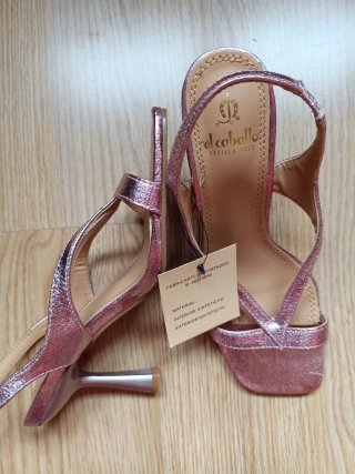 Zapatos de tacón El Caballo dorados/rosados