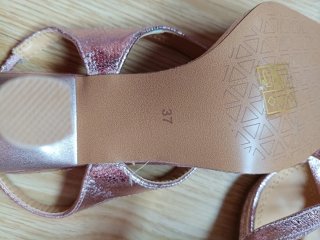 Zapatos de tacón El Caballo dorados/rosados