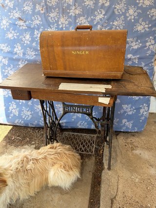 Máquina de coser Singer antigua