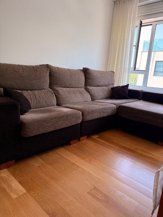 Sofá chaise longue marrón oscuro