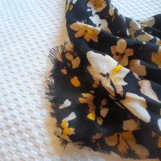 Pañuelo estampado floral