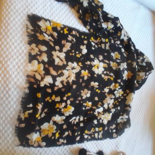 Pañuelo estampado floral