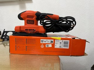 Lijadora Orbital Black+Decker