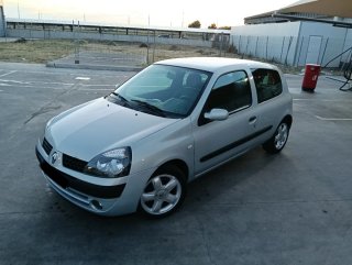 Renault Clio 2003