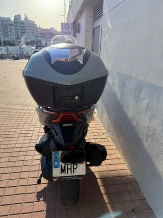 Honda Forza 350 Maxi Scooter