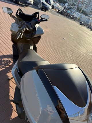 Honda Forza 350 Maxi Scooter