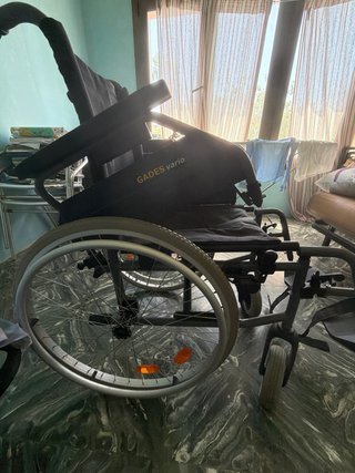 Silla de ruedas pegable