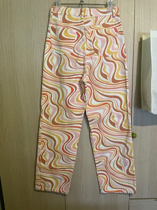 Pantalón recto tiro alto estampado