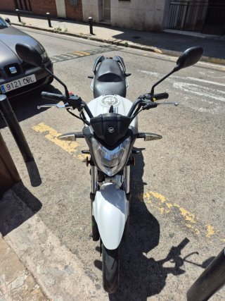 Moto Keeway RKS 125cc Blanca