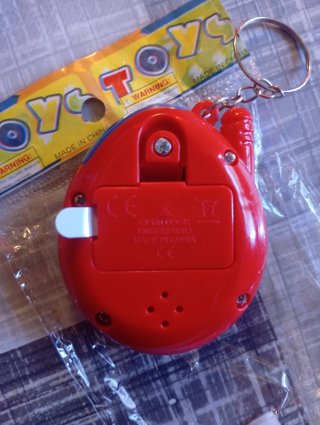 Tamagotchi Connection llavero  Rojo